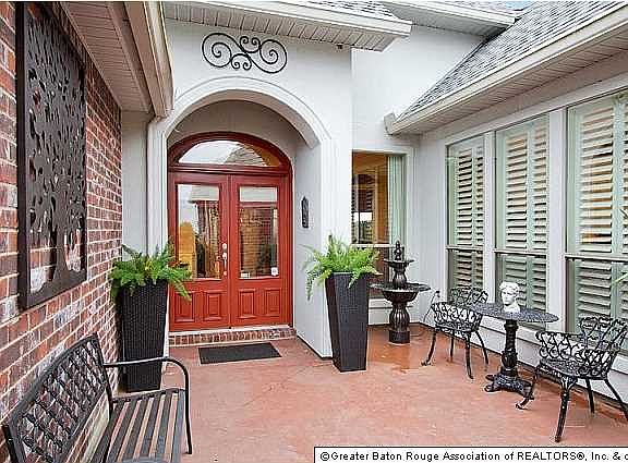2nd image of 5252 Courtyard Dr