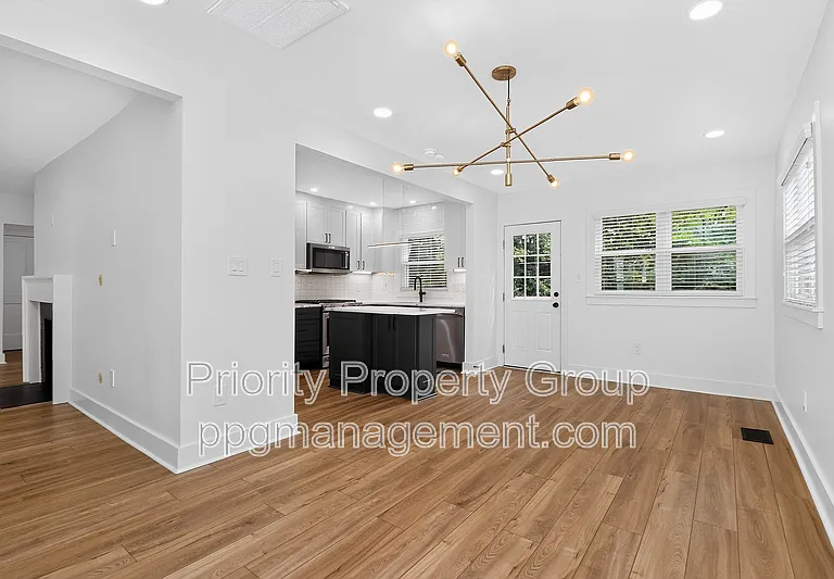 1033 Drummond Ave — Photo 8