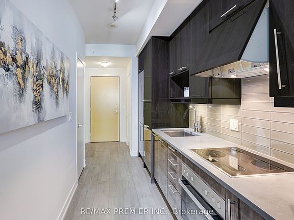 4th image of 199 Richmond St W Unit 403