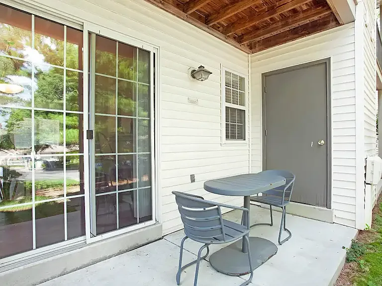 Exton Crossing Apartment Homes — Photo 12