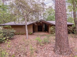 3823 Spring Dr, Huntsville, TX 77340