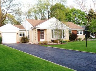 903 S Wa Pella Ave, Mount Prospect, IL 60056