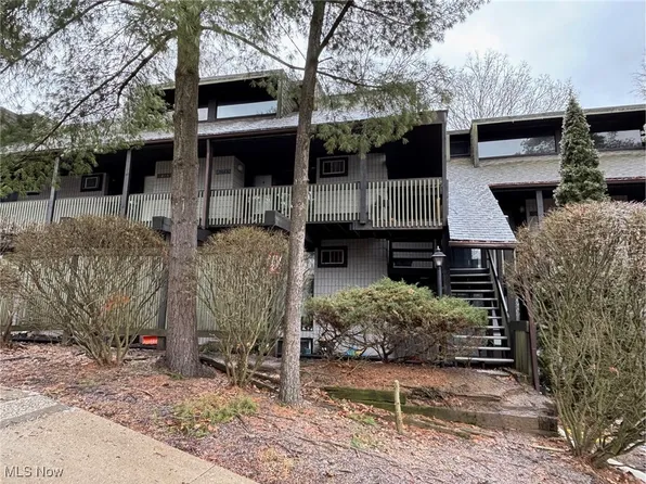 944 Snowfall Spur #A, Akron, OH 44313