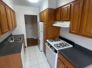 194-25 64th Ave #33, Fresh Meadows, NY 11365