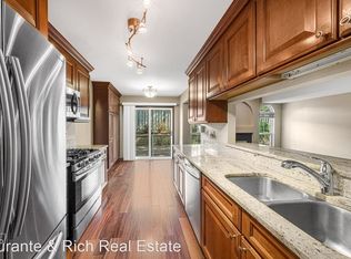 1382 Diamond Dr, Hoffman Estates, IL 60192