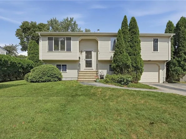 18 Lunn St, Riverside, RI 02915
