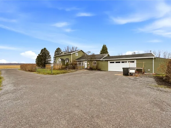 3661 Long Bridge Rd, Albion, NY 14411