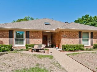 2704 Wagonwheel Dr, Carrollton, TX 75006