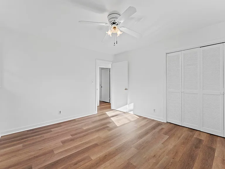 1115 Gardendale Dr — Photo 31