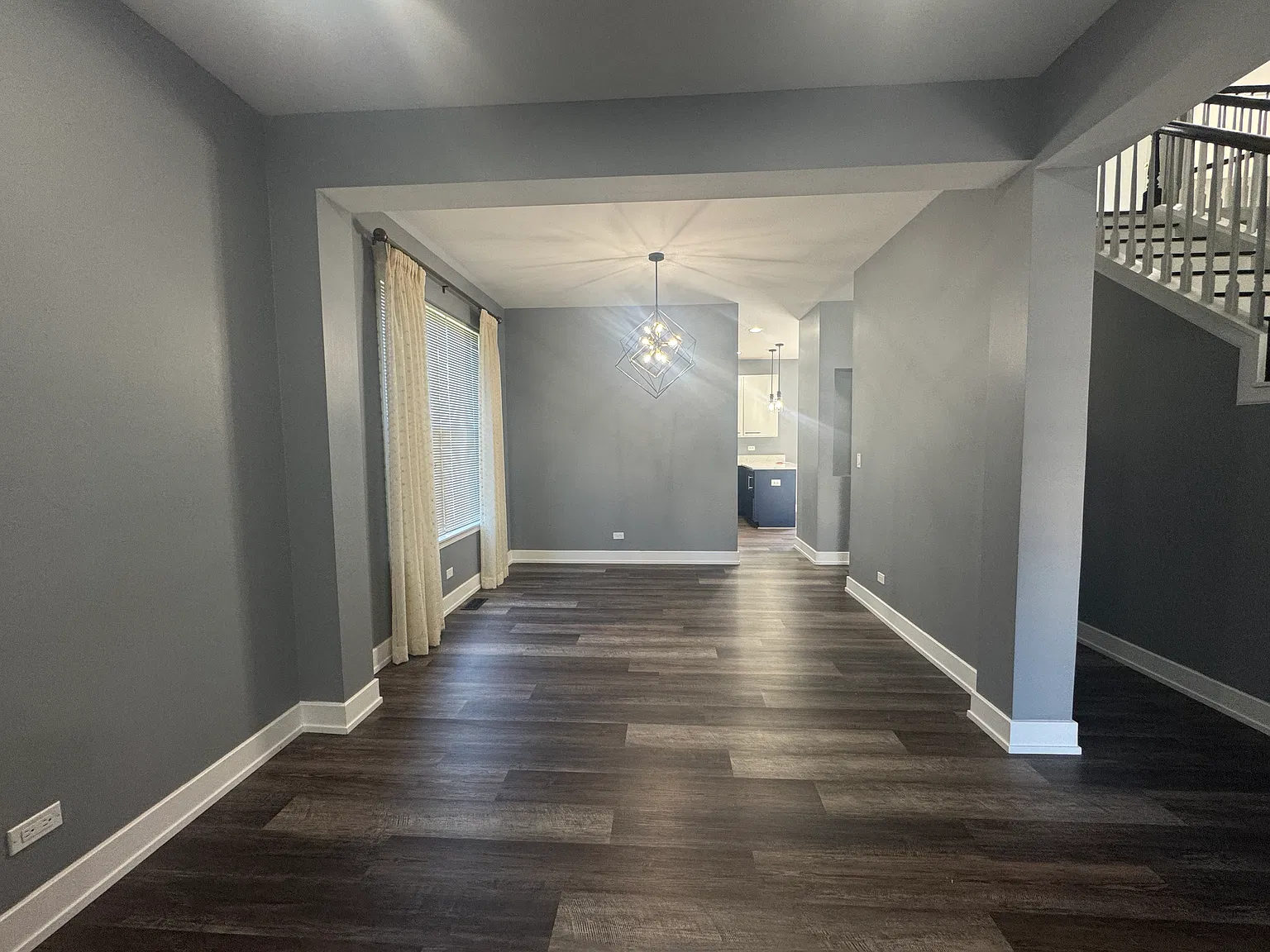 5 bed, 3.5 bath, 2584 sqft, $4,400 — Photo 3