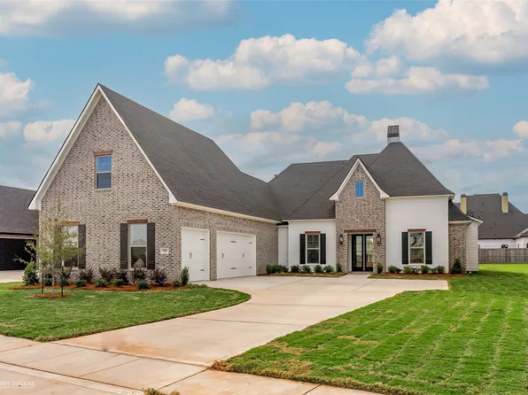 585 Corinth Cir, Bossier City, LA 71111
