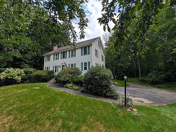 4th image of 2 Nutfield Dr