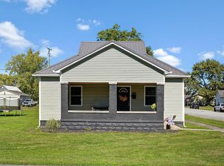 401 W Grissom Ave, Mitchell, IN 47446