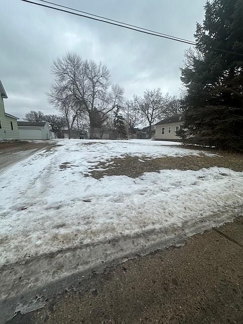2nd image of 522 Alice Ave