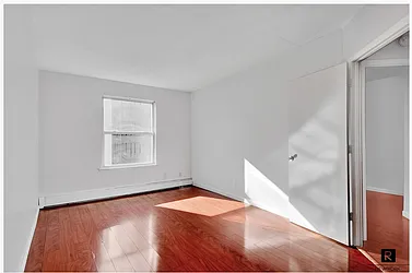 Rented by R New York