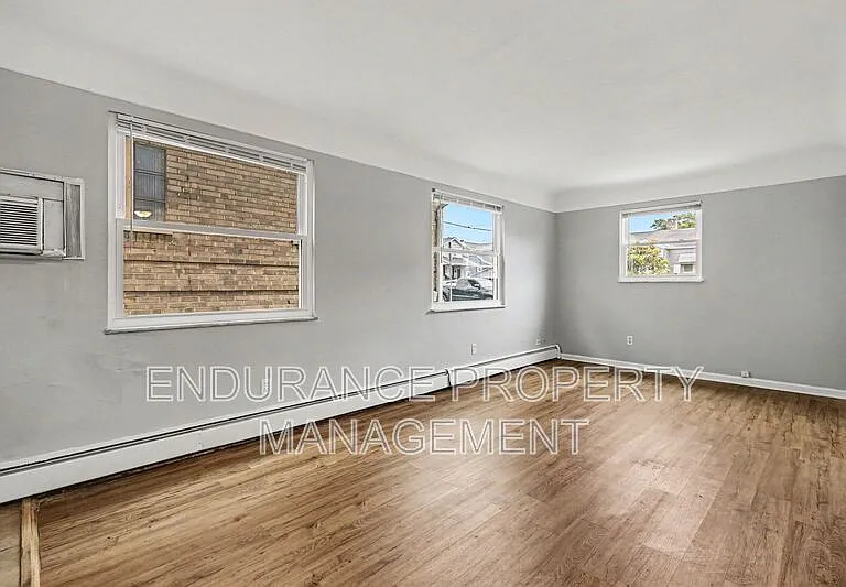 1932 Truitt Ave #1 — Photo 8