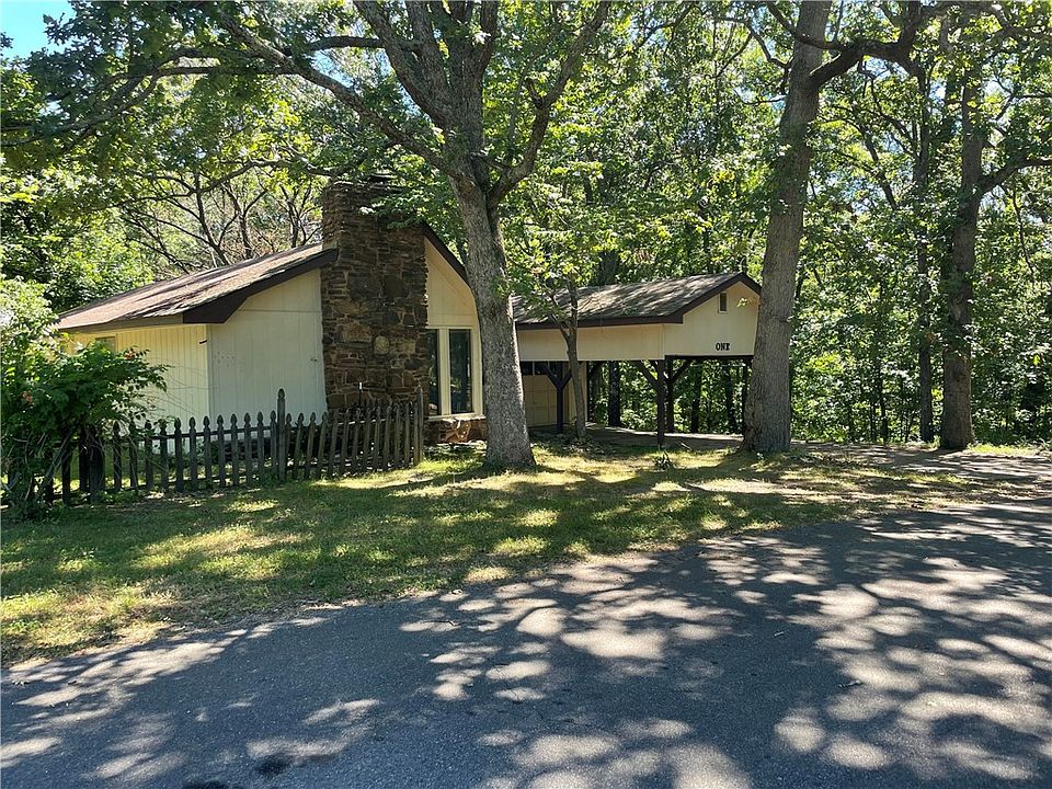 1st image of 1 Truro Cir