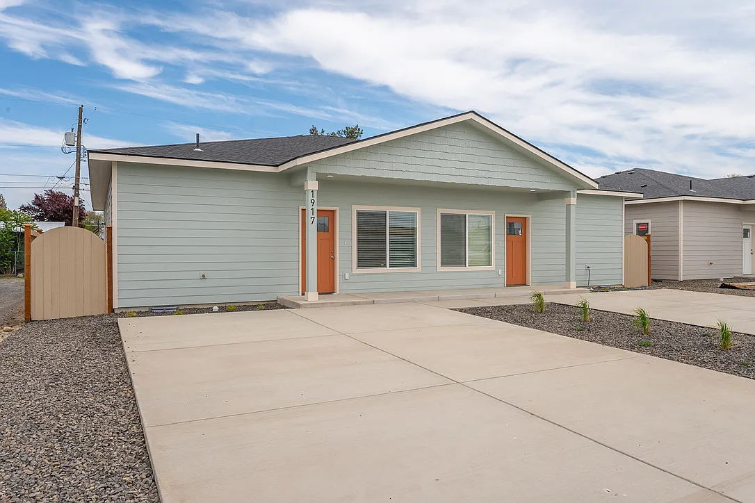 3 bed, 1150 sqft, $1,795 — Photo 1