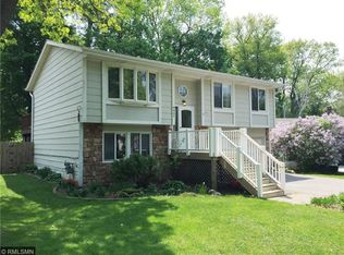 4937 Crestview Rd, Mound, MN 55364