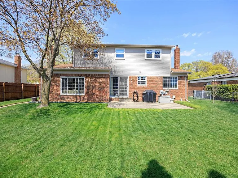 14360 Kerner Dr — Photo 16