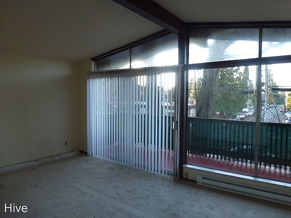 3rd image of 13202 Greenwood Ave N APT 201