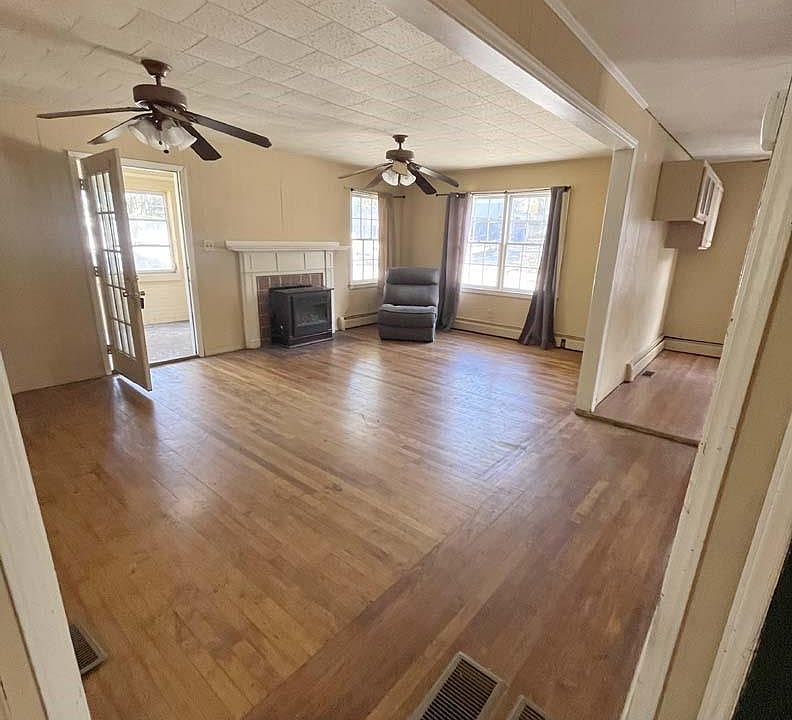 720 N Main St, Canton, NC 28716 Zillow