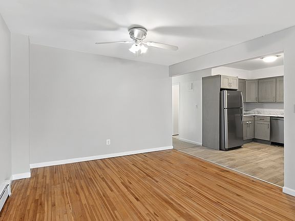 5th image of 2115 32nd St #3