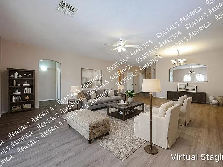 876 E Riviera Pl — Photo 1