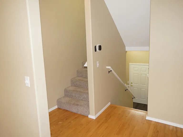 2649 NW Kennedy Ct — Photo 3