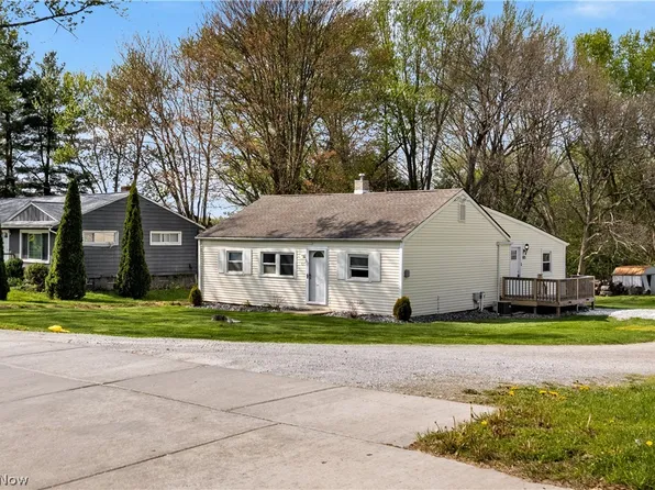 625 Moore Rd, Akron, OH 44319