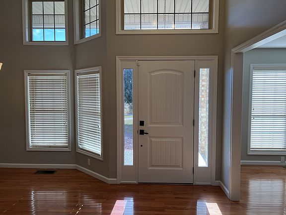 5th image of 3716 Scottsville Rd