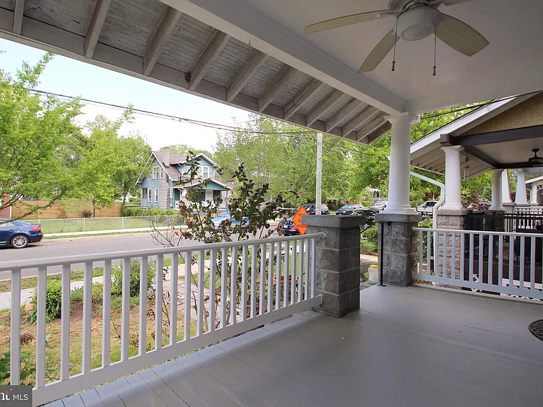 2417 Otis St NE — Photo 28