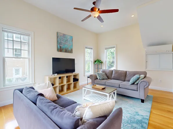 14 Bradbury St #14, Allston, MA 02134