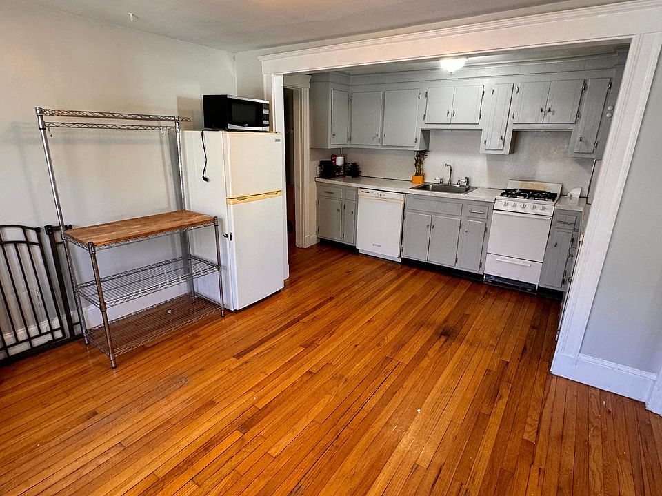 1st image of 211 Quincy Shore Dr #2L