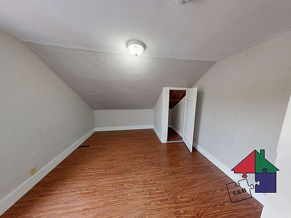 5th image of 67 Perry St