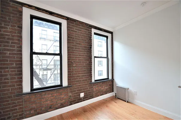 Rented by CITY SKYLINE REALTY INC | media 15