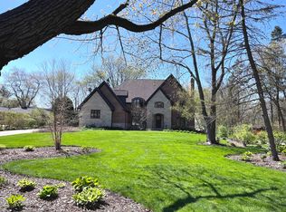 1026 Lincoln Ln, Elk Grove Village, IL 60007