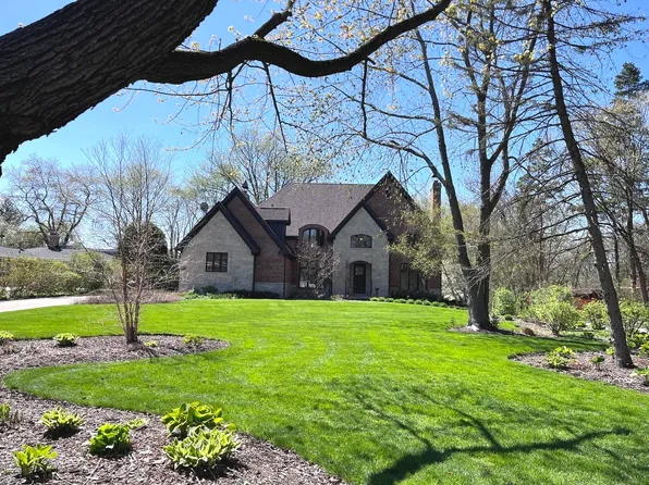 1026 Lincoln Ln, Elk Grove Village, IL 60007