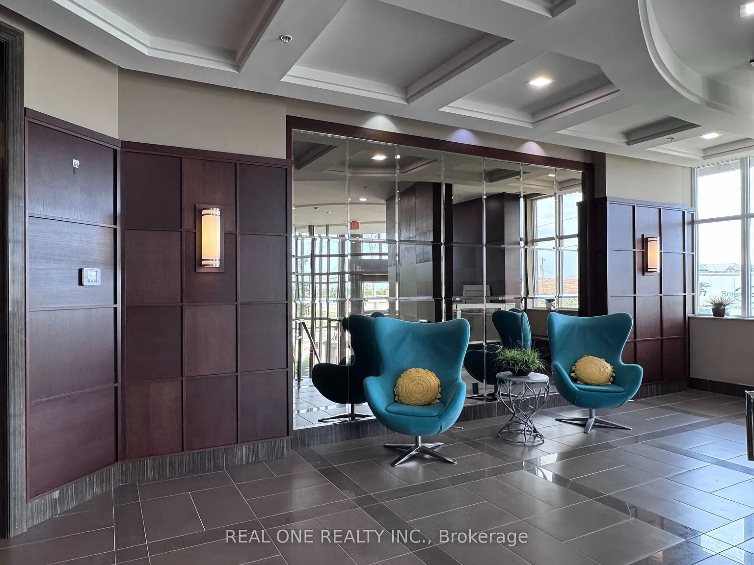 2 bed, $2,500 — Photo 4
