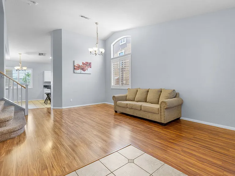 249 Jessica Grove St — Photo 4