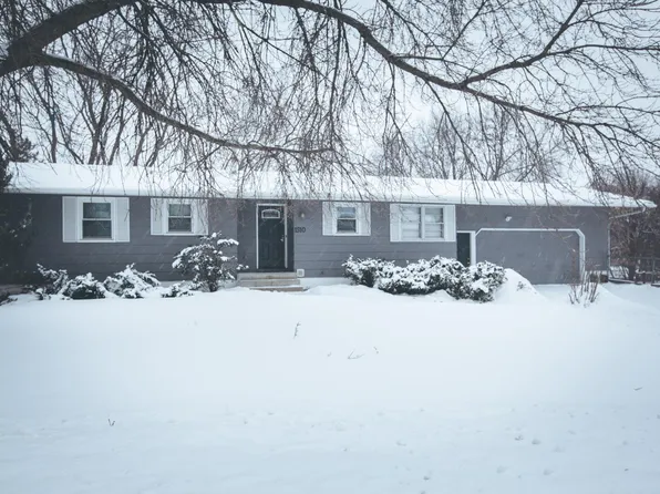 1510 Circle Dr, Burnsville, MN 55337