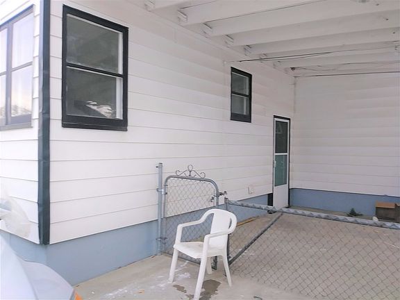 3rd image of 2605 E Everett Ave