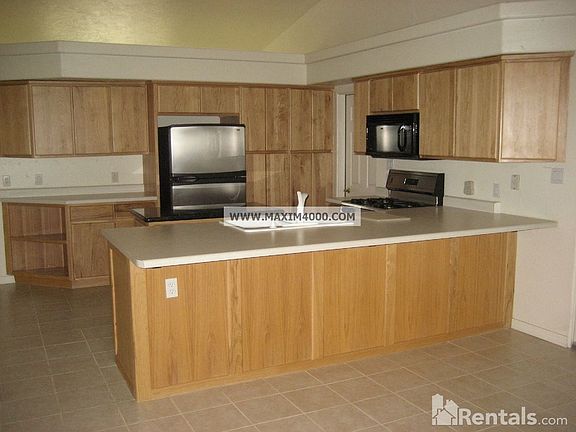 2nd image of 2499 Lake Park Dr