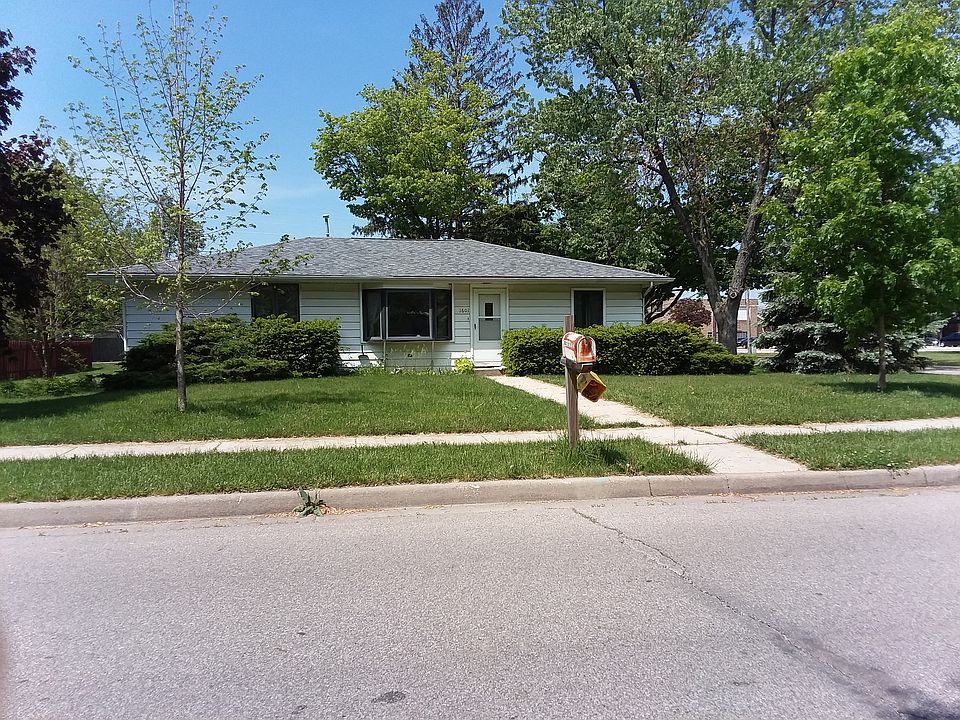 1st image of 1601 S 11th St