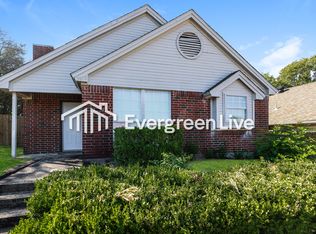 3912 Wanklyn Ct, Dallas, TX 75237
