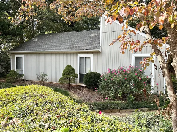 1862 Thoreau Ct, Connelly Springs, NC 28612