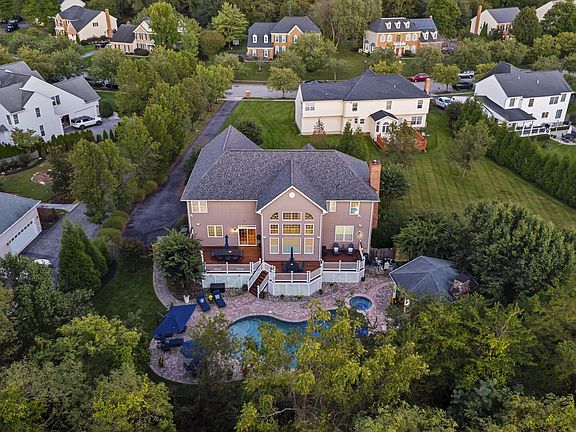 2nd image of 114 Longfellow Dr