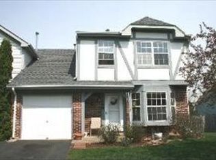 1168 Robin Dr, Carol Stream, IL 60188