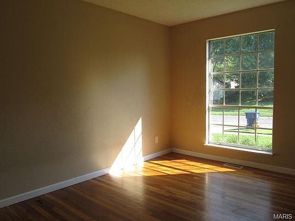 5th image of 11607 Esperanza Dr