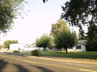 4601 E Greenoak Ln, Stockton, CA 95212